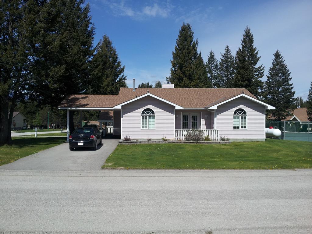 Radium Valley Vacation Resort Invermere Esterno foto