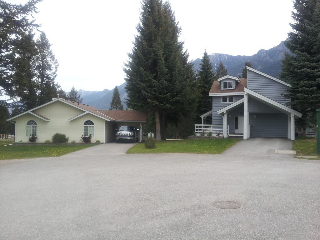 Radium Valley Vacation Resort Invermere Esterno foto