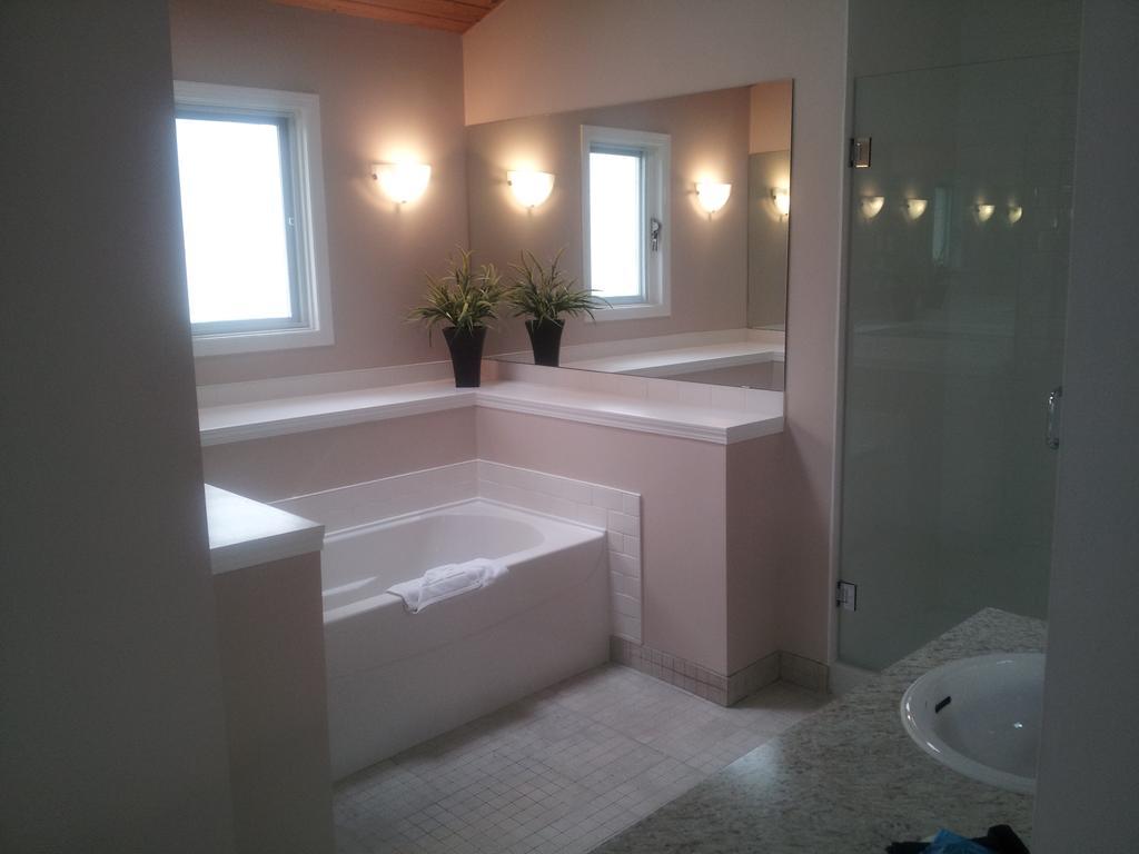 Radium Valley Vacation Resort Invermere Esterno foto